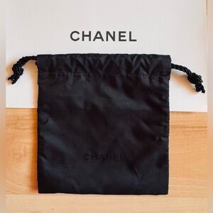 ✨CHANEL Classic Black Satin Pouch Brand New✨